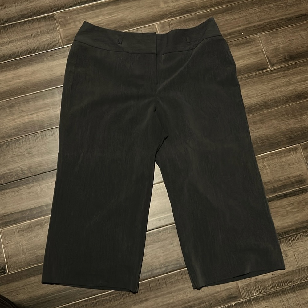 EUC Larry Levine Cropped Pants 14